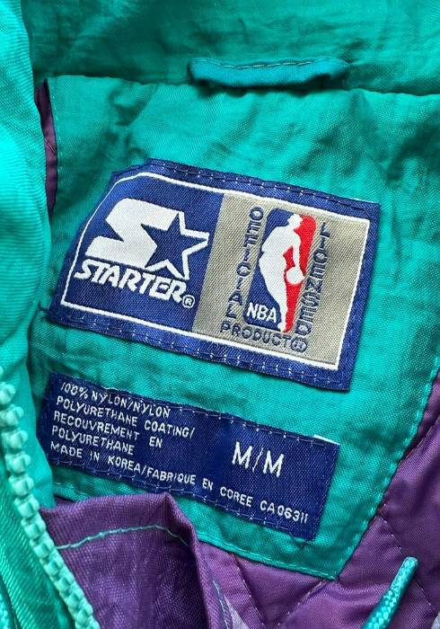 Vintage 1990s Charlotte Hornets NBA Puffer Jacket / Athleisure Sportsw –  LOST BOYS VINTAGE