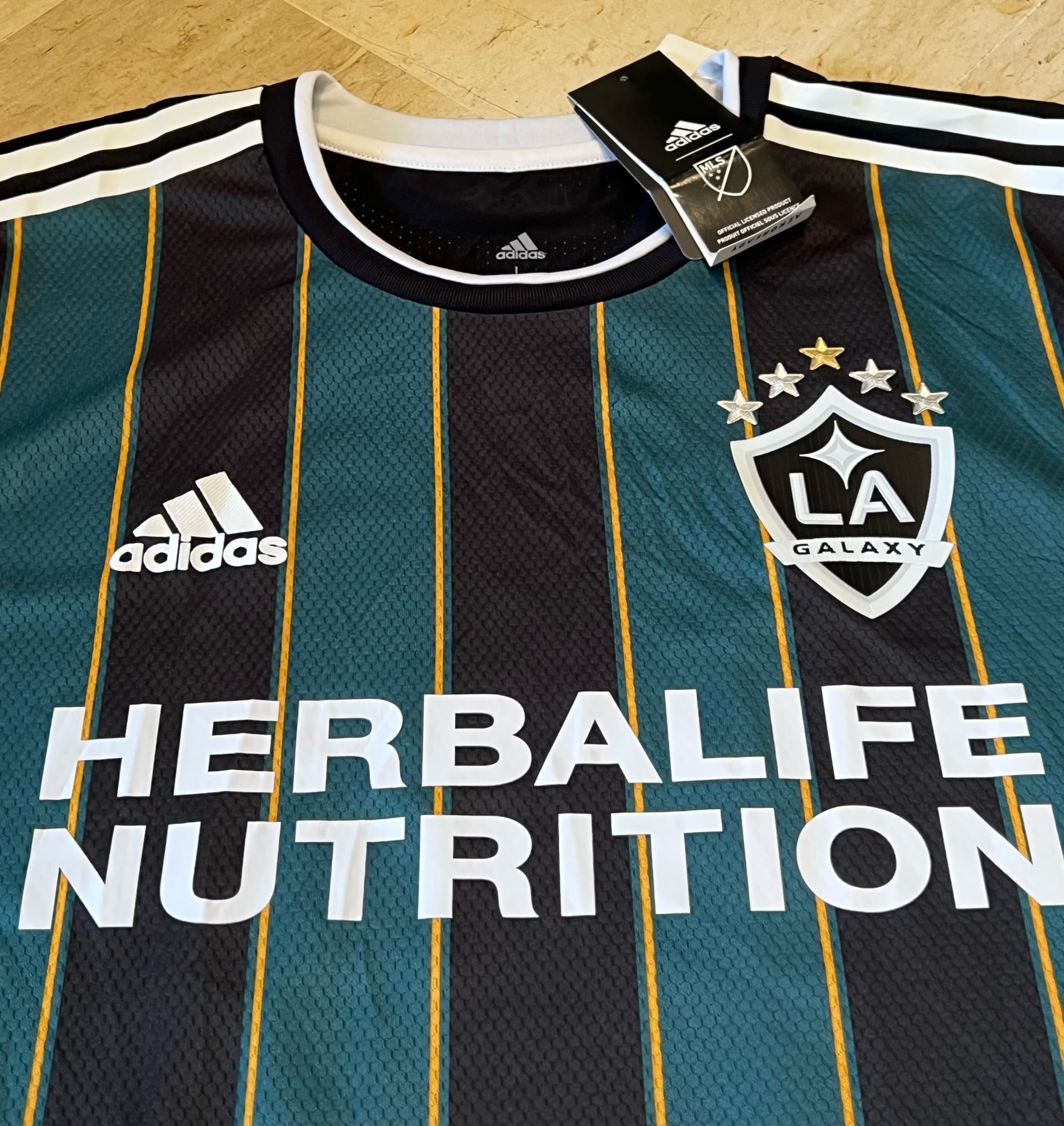 BNWT 2021-22 LA Galaxy Authentic Chicharito Shirt Size Large - YFS - Your  Football Shirt