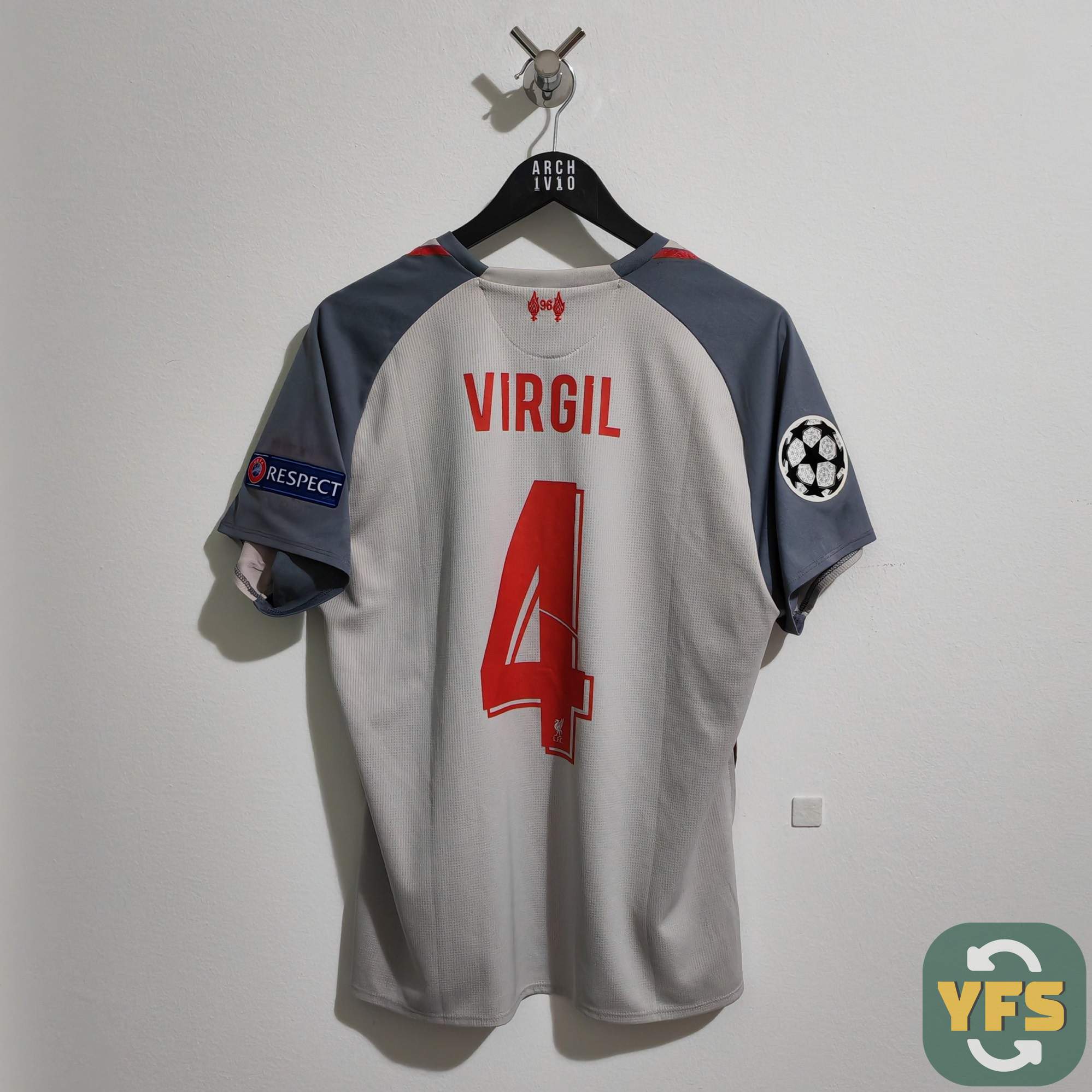 Liverpool 2018/19 third shirt (Virgil #4) - M
