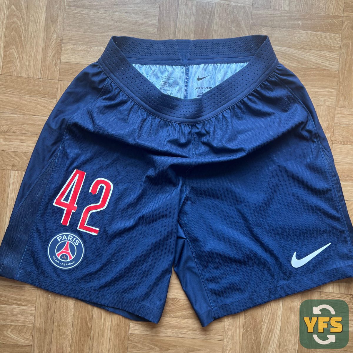 Psg 2024/25 short UCL #42