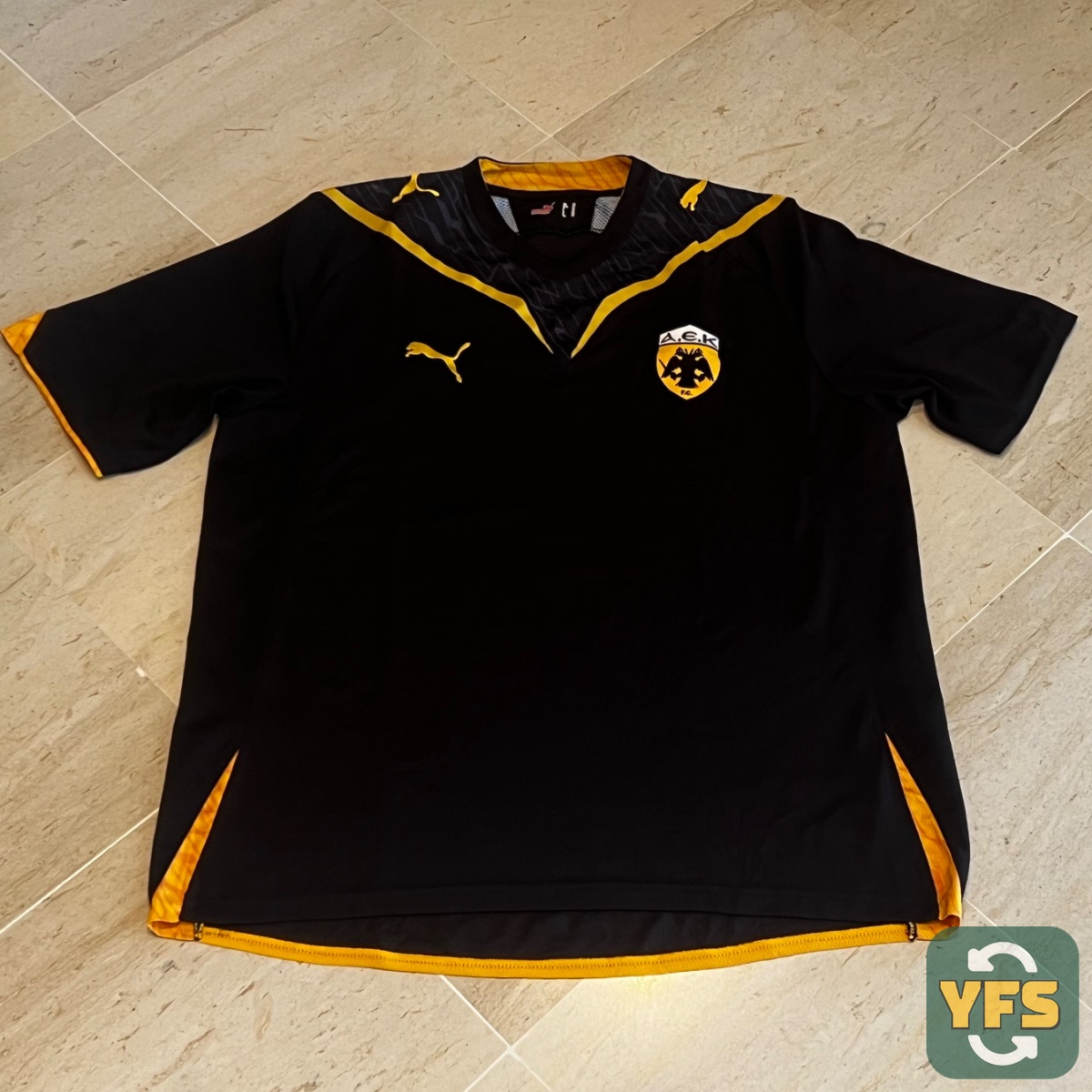 2009-10 AEK Athens away shirt size xl puma