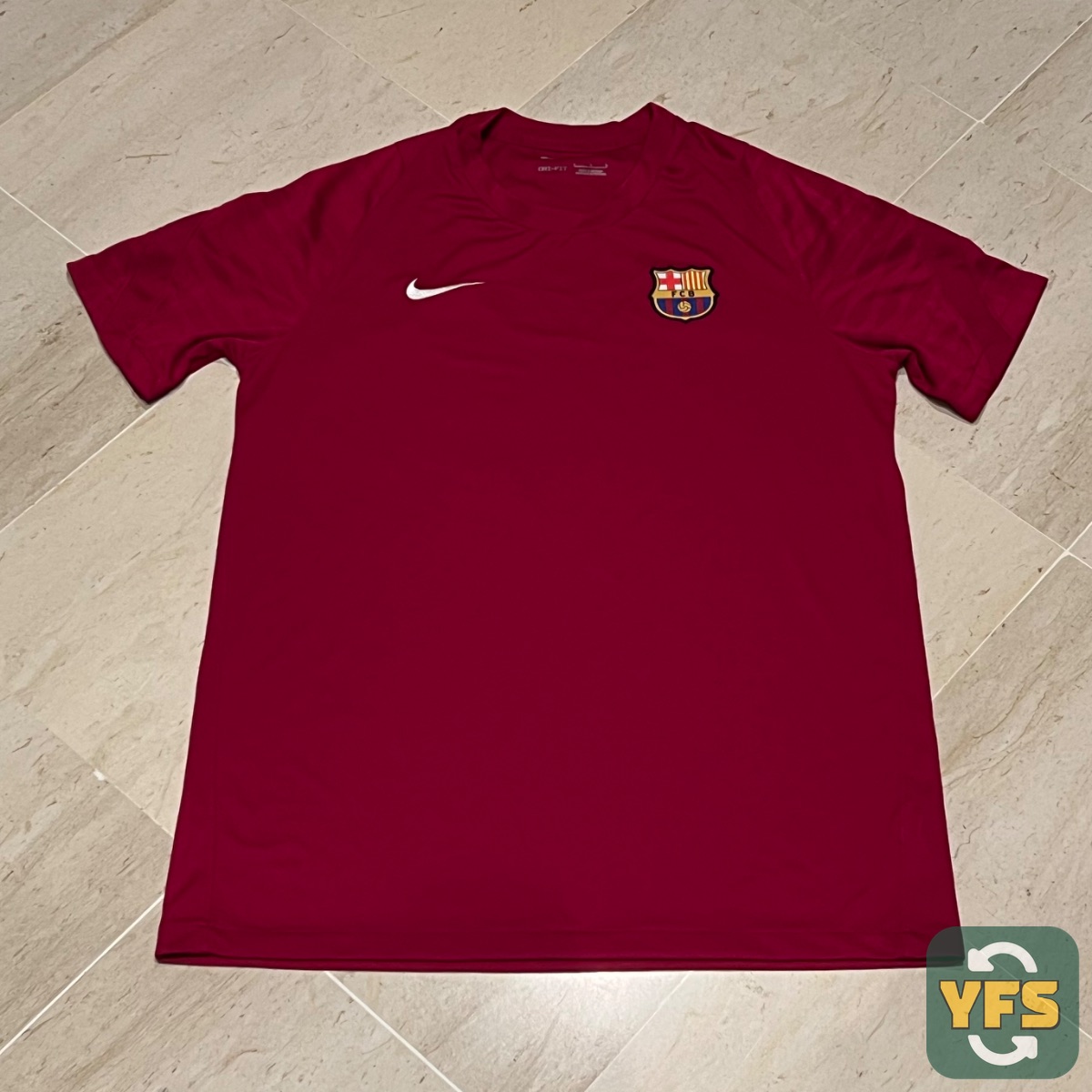 2021-22 FC Barcelona Training shirt mint condition size large