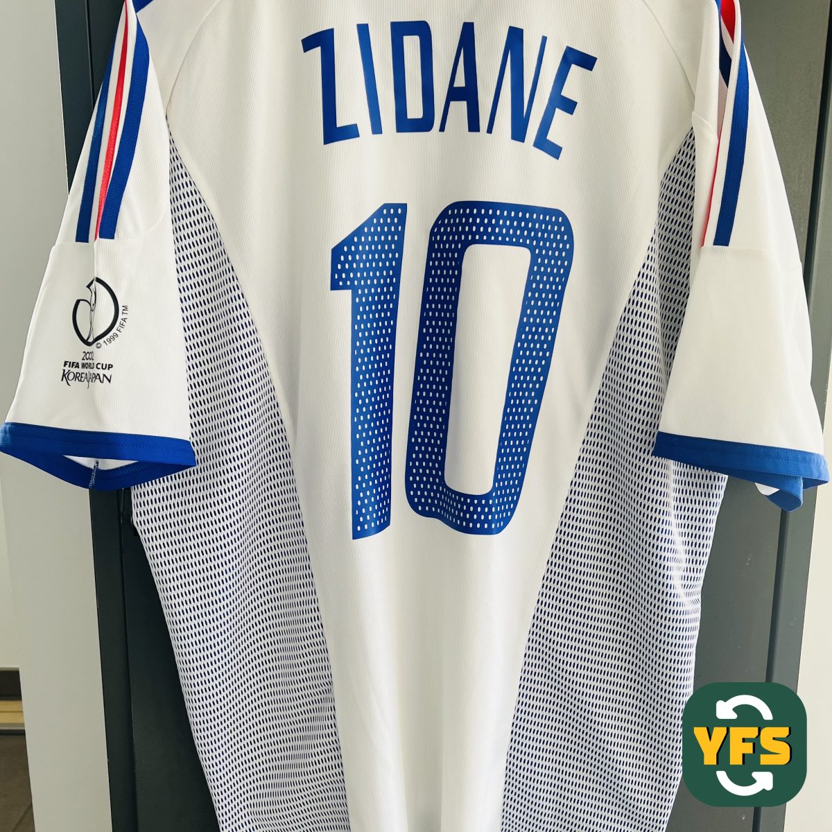 France 2002-2003 Away Store Version Adidas ZIDANE 10 - YourFootballShirt - Photo 1