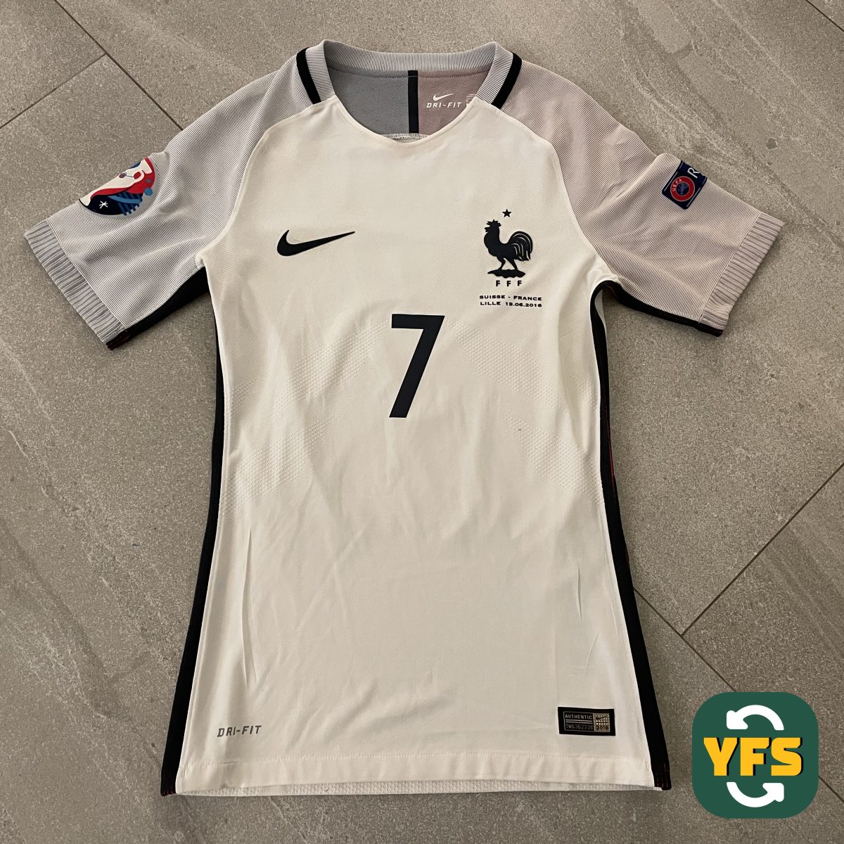 France 2015-2016 Away Issued Nike Griezmann #7 - YourFootballShirt - Photo 1