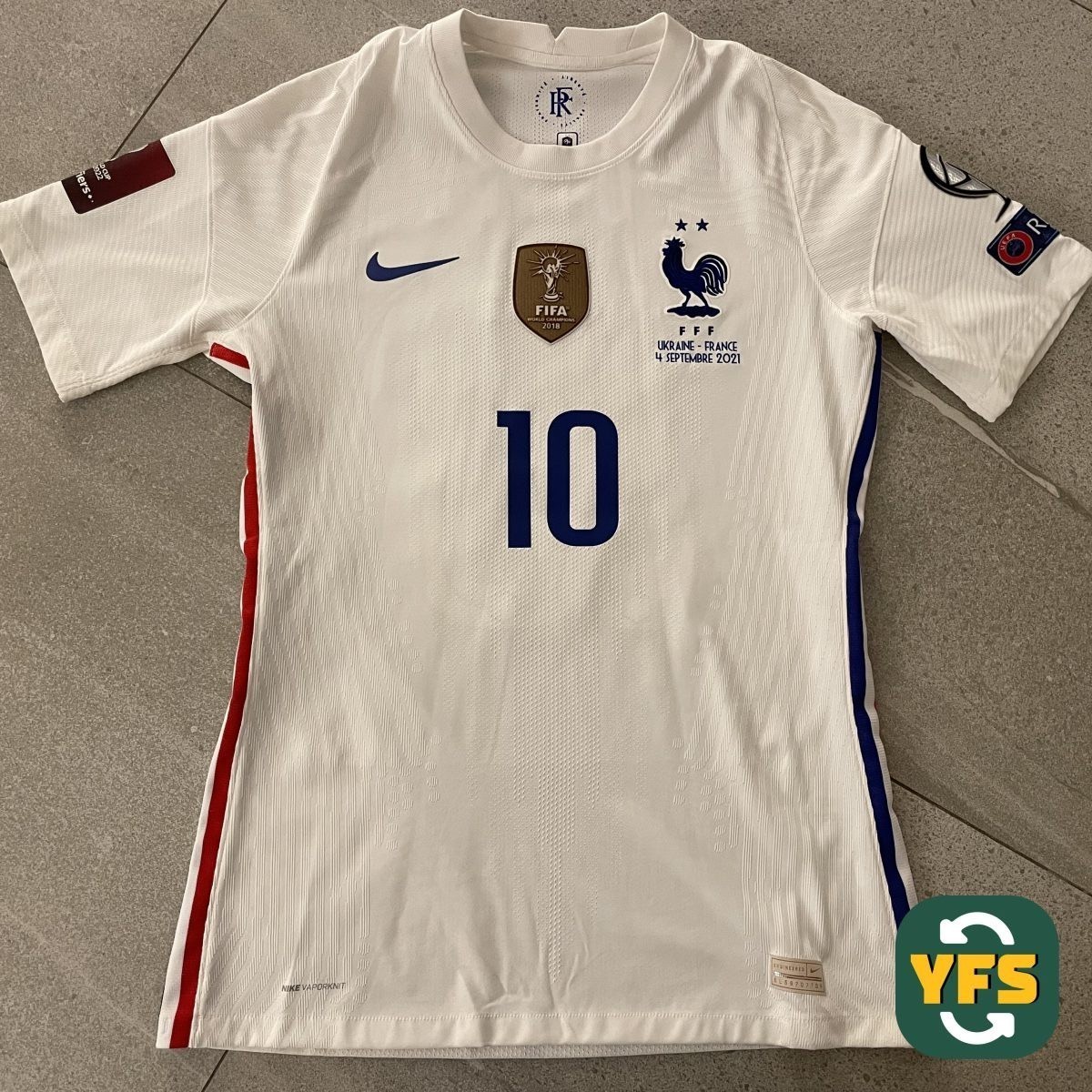 France 2021-2022 Away Issued Nike Mbappé #10 - YourFootballShirt - Photo 1