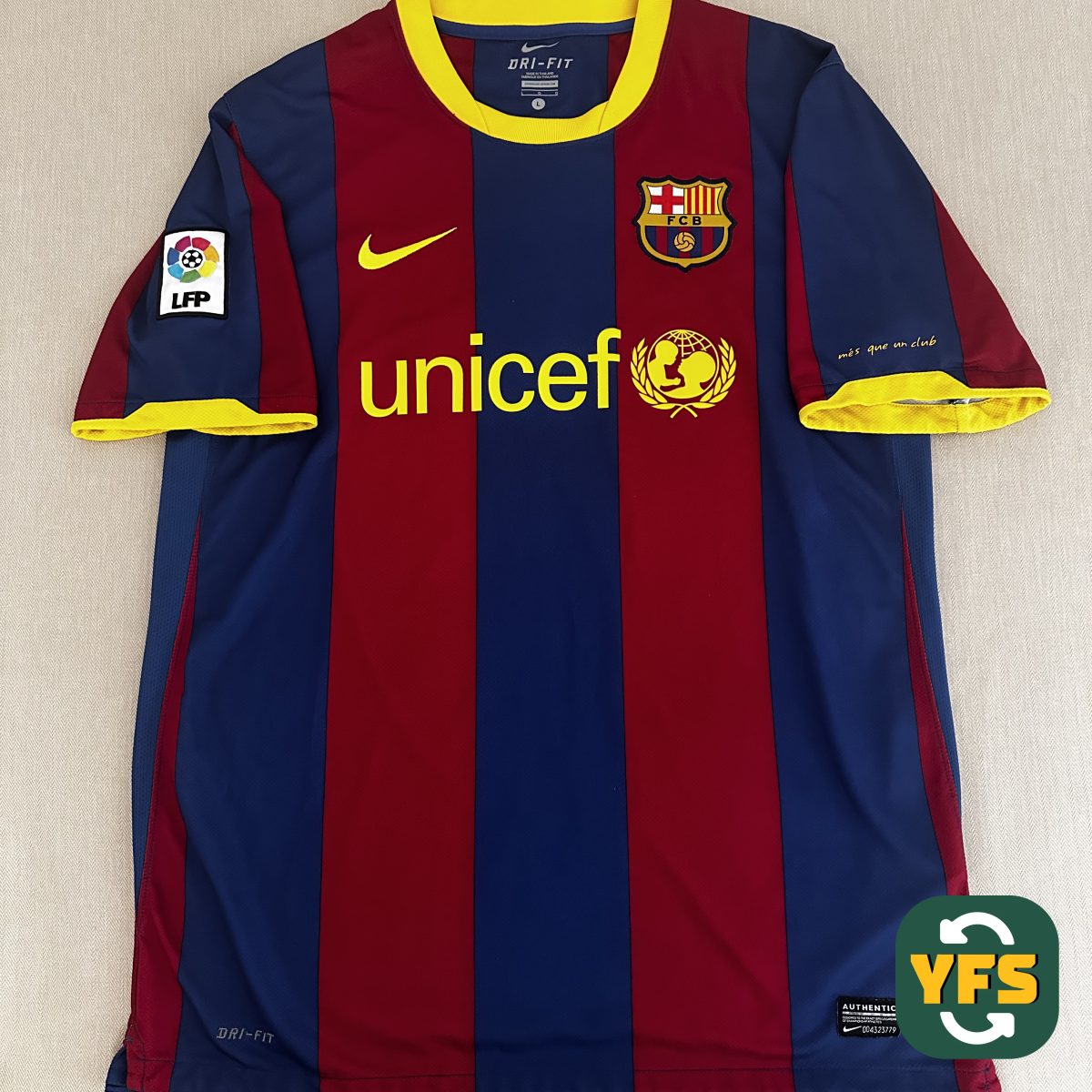 FC Barcelona 2010-2011 Home Store Version Nike - YourFootballShirt - Photo 1