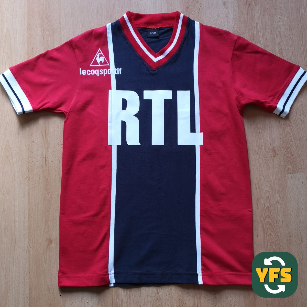PSG 1976-1977 Home Le Coq Sportif - YourFootballShirt - Photo 1