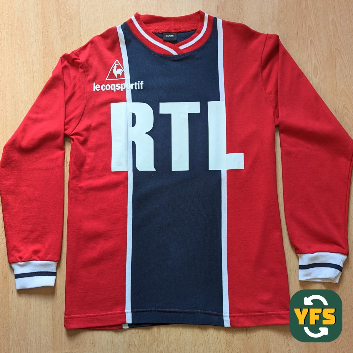 PSG 1976-1977 Home Le Coq Sportif - YourFootballShirt - Photo 1
