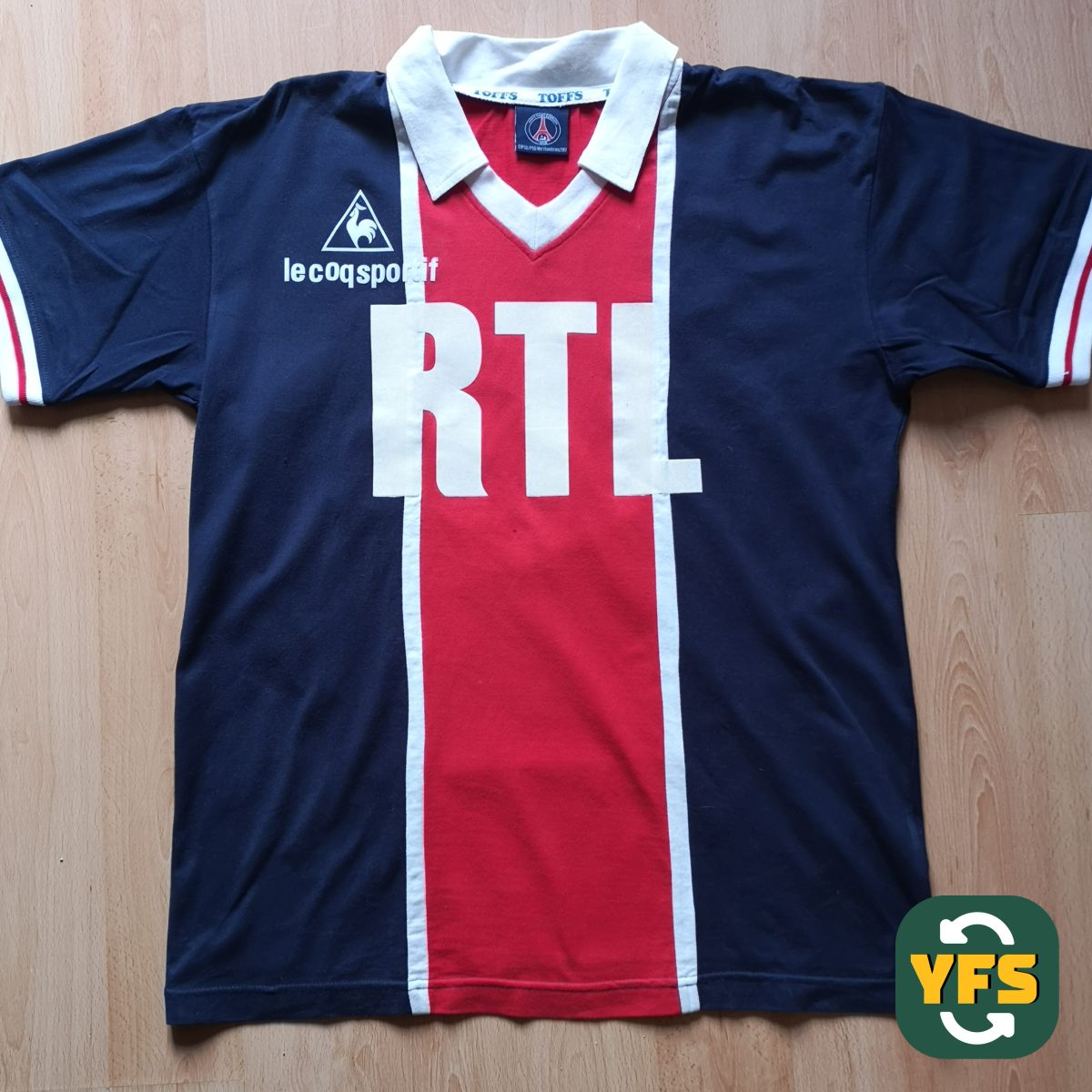 PSG 1981-1982 Away Le Coq Sportif - YourFootballShirt - Photo 1