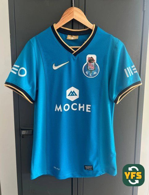 FC Porto 2013-2014 Away Store Version Nike - YourFootballShirt - Photo 1