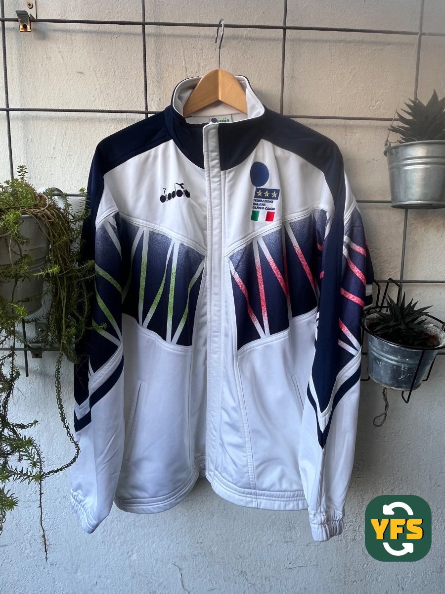 Italy 1989-1990 Training Store Version Diadora - YourFootballShirt - Photo 1