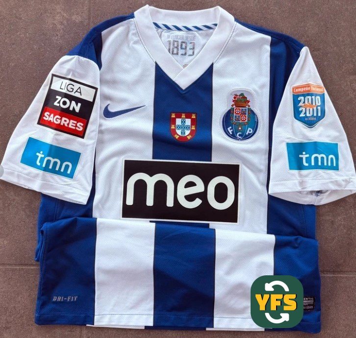 FC Porto 2011-2012 Home Store Version Nike - YourFootballShirt - Photo 1