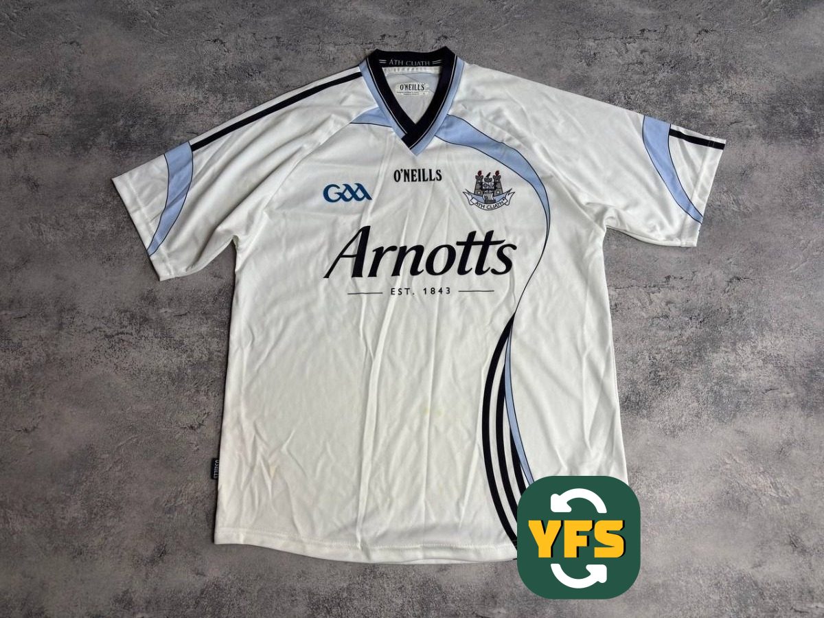 Arnotts Ath Cliath 2009-2010 Home Store Version Oneills - YourFootballShirt - Photo 1