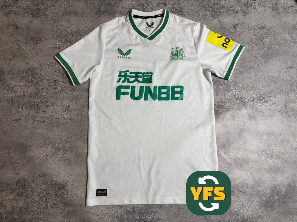 Newcastle United 2022-2023 Home Store Version Castore - YourFootballShirt - Photo 1