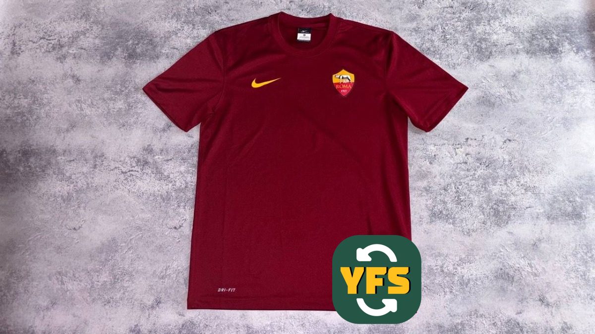 AS Roma 2017-2018 Training Store Version Nike - YourFootballShirt - Photo 1