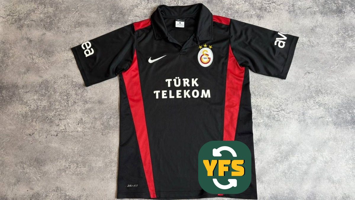 Galatasaray SK 2011-2012 Away Store Version Nike - YourFootballShirt - Photo 1