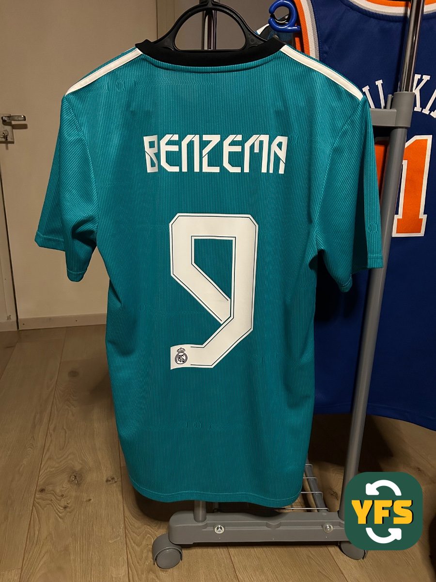 Real Madrid 2021-2022 Third Adidas - YourFootballShirt - Photo 1