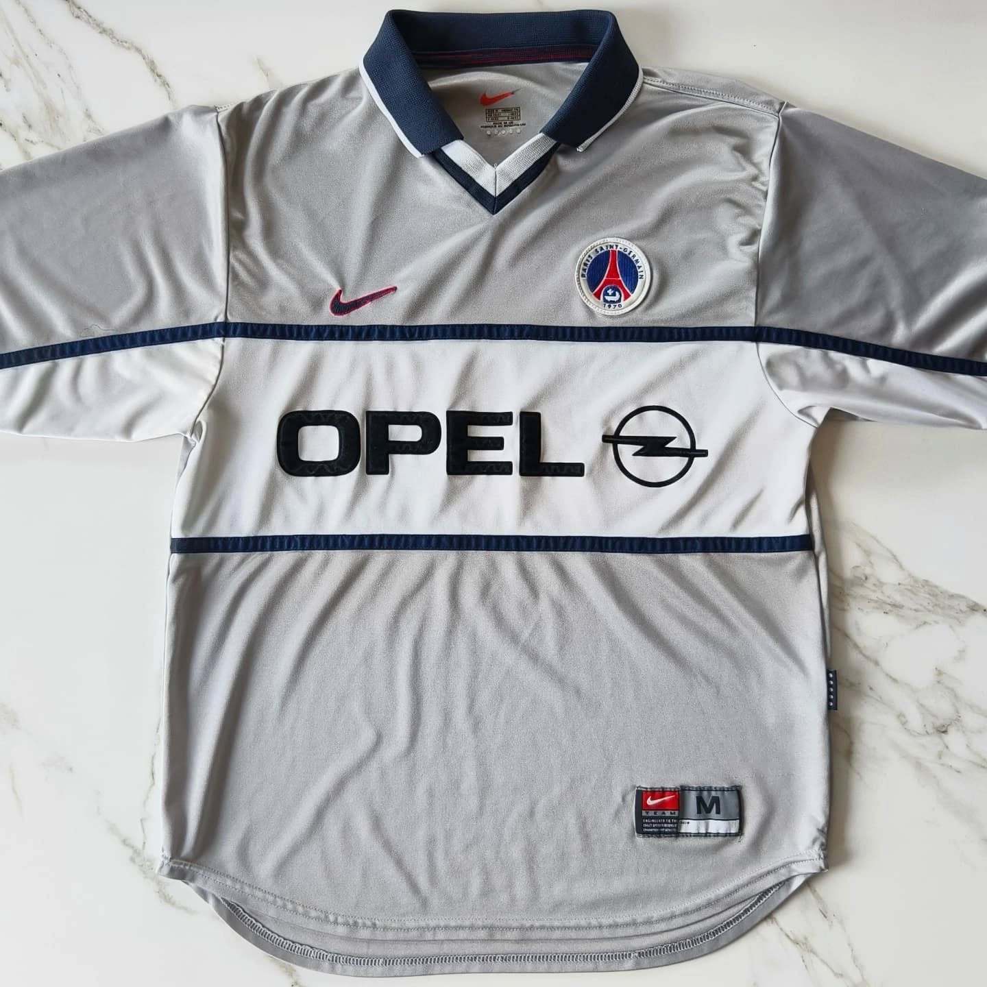 PSG 1999-2000 Away Store Version Nike - YourFootballShirt - Photo 1