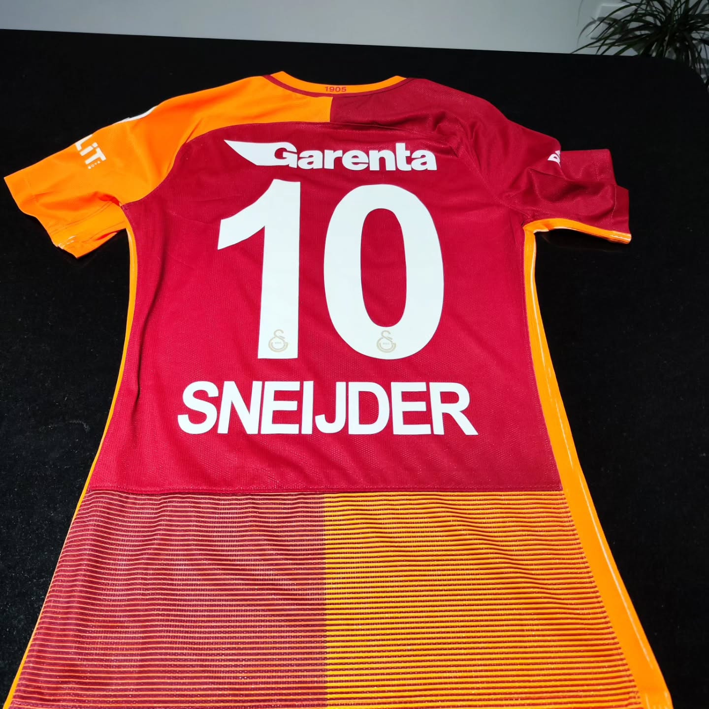 Galatasaray SK 2016-2017 Home Match Worn Nike - YourFootballShirt - Photo 1