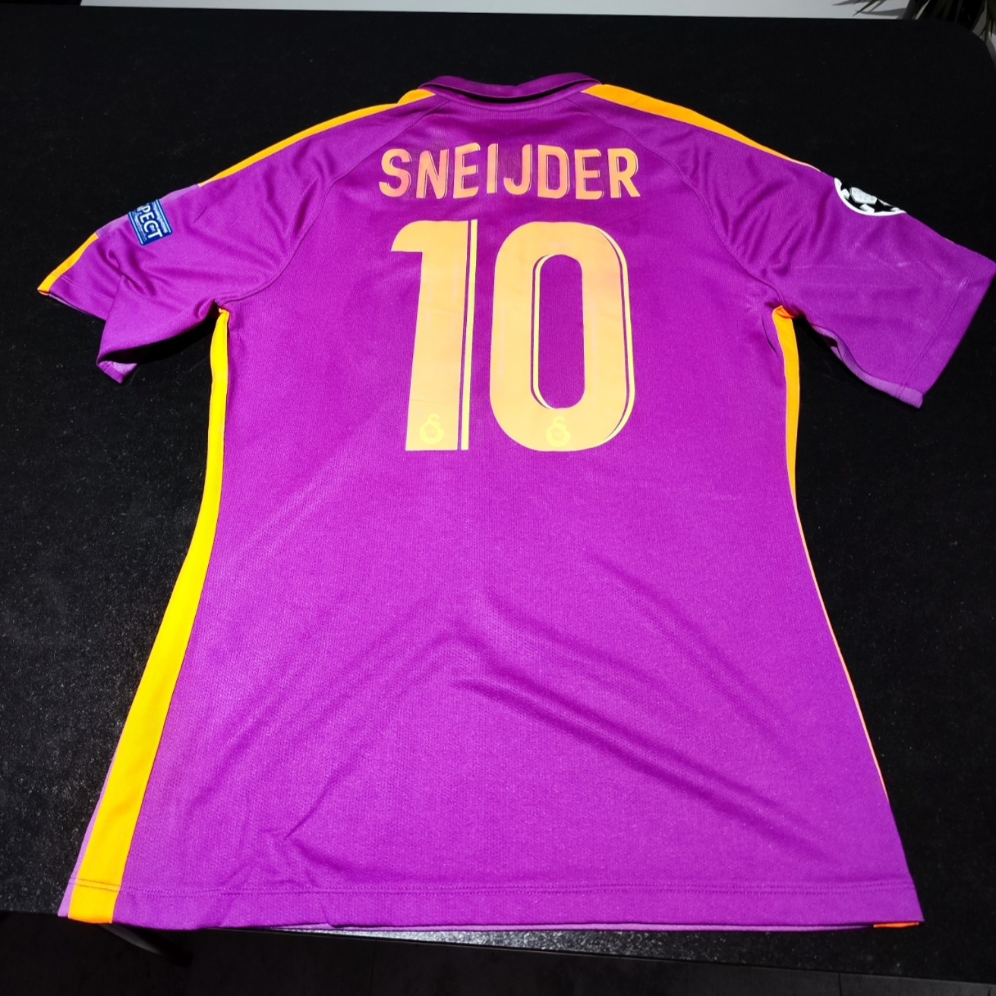 Galatasaray SK 2014-2015 Third Match Worn Nike - YourFootballShirt - Photo 1