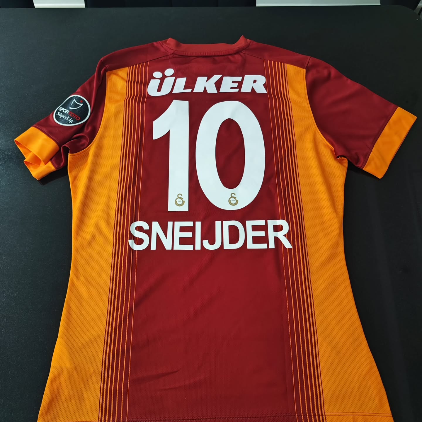 Galatasaray SK 2014-2015 Home Match Worn Nike - YourFootballShirt - Photo 1