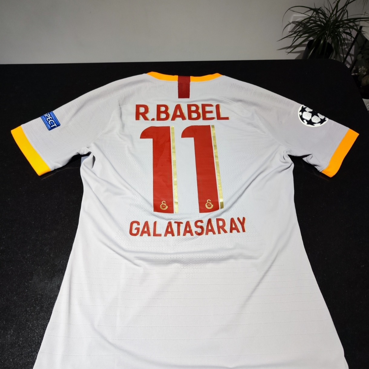 Galatasaray SK 2019-2020 Third Match Worn Nike - YourFootballShirt - Photo 1