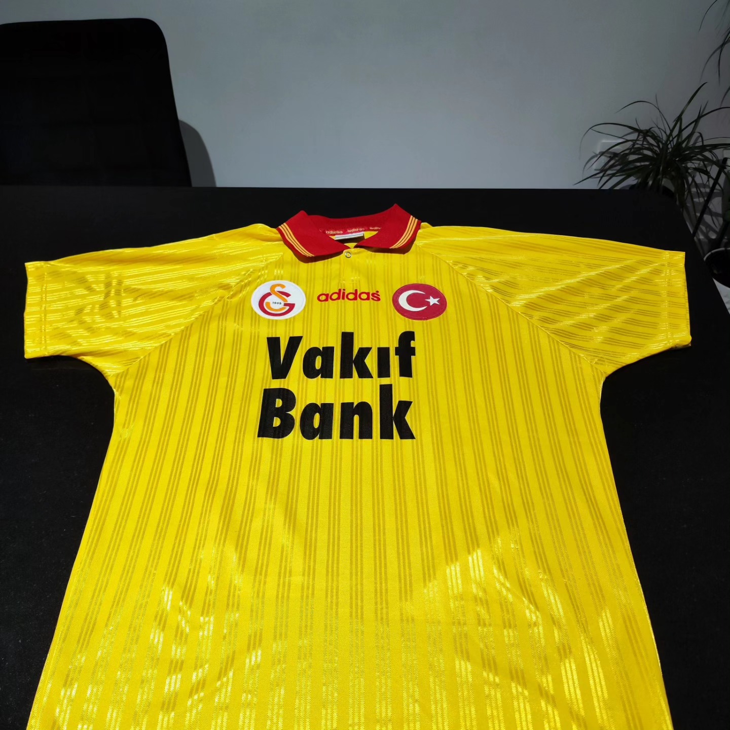 Galatasaray SK 1996-1997 Away Store Version Adidas - YourFootballShirt - Photo 1