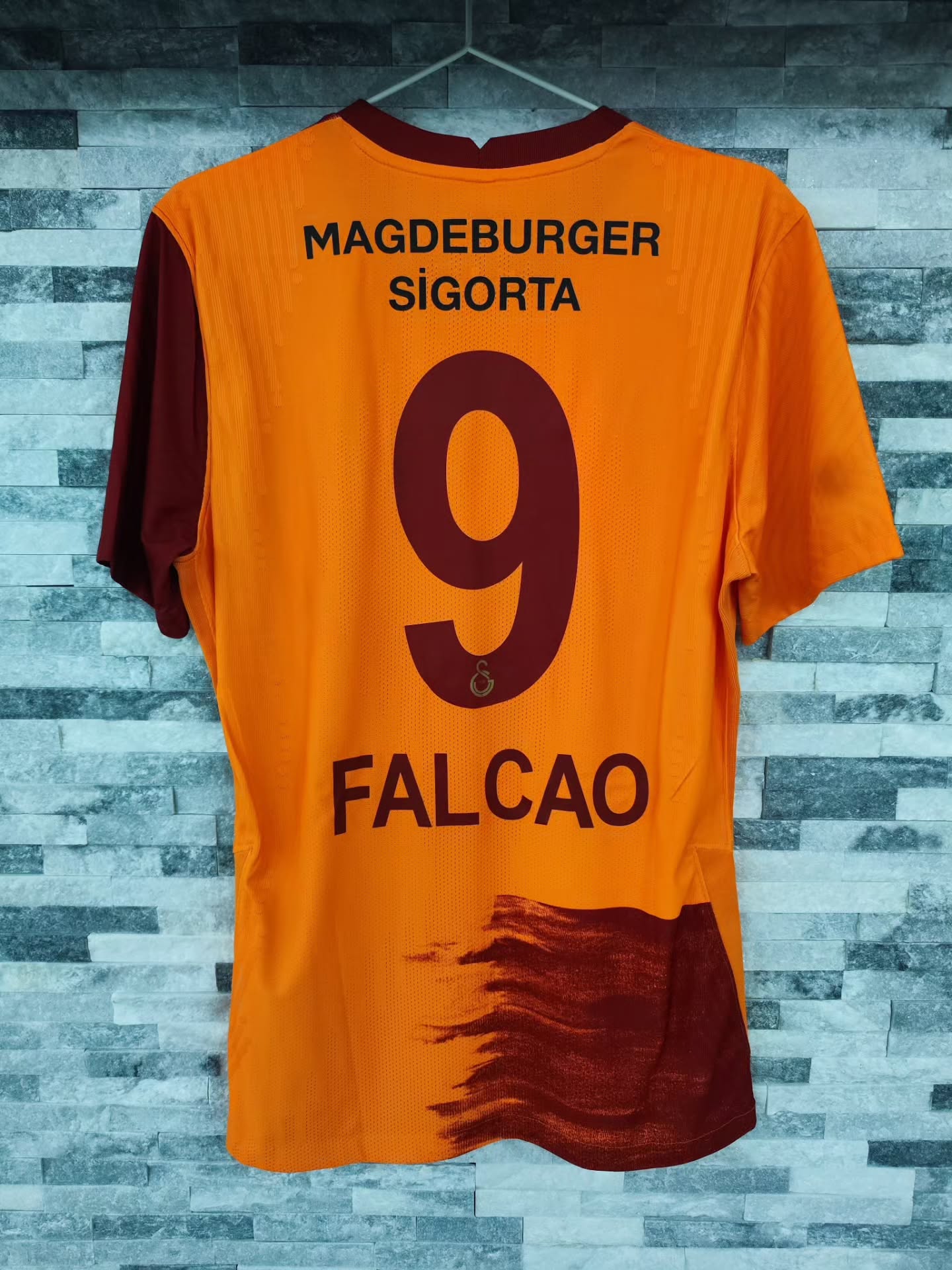 Galatasaray SK 2020-2021 Home Match Worn Nike - YourFootballShirt - Photo 1