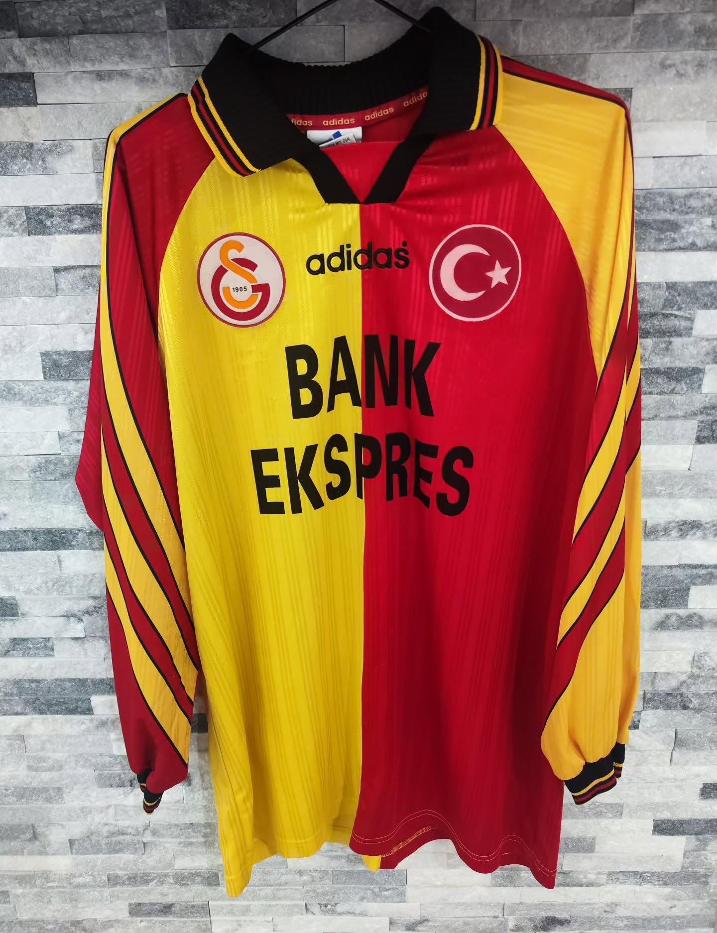 Galatasaray SK 1997-1998 Home Store Version Adidas - YourFootballShirt - Photo 1