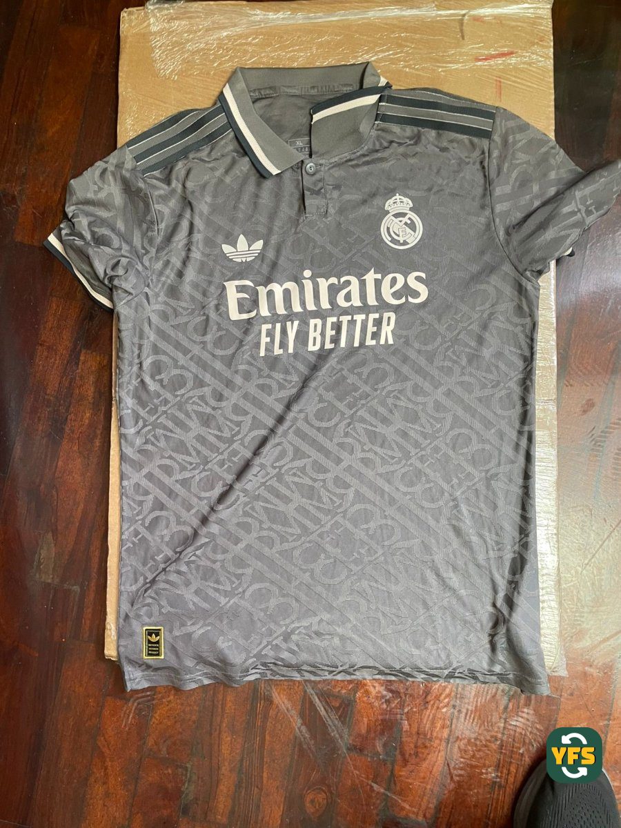 Real Madrid 2024-2025 Third Pro Version Adidas - YourFootballShirt - Photo 1