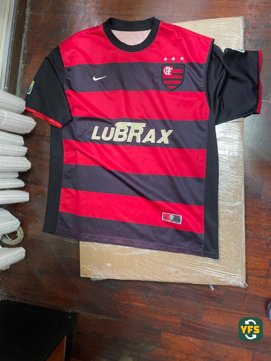 Flamengo 2000-2001 Home Store Version Nike - YourFootballShirt - Photo 1