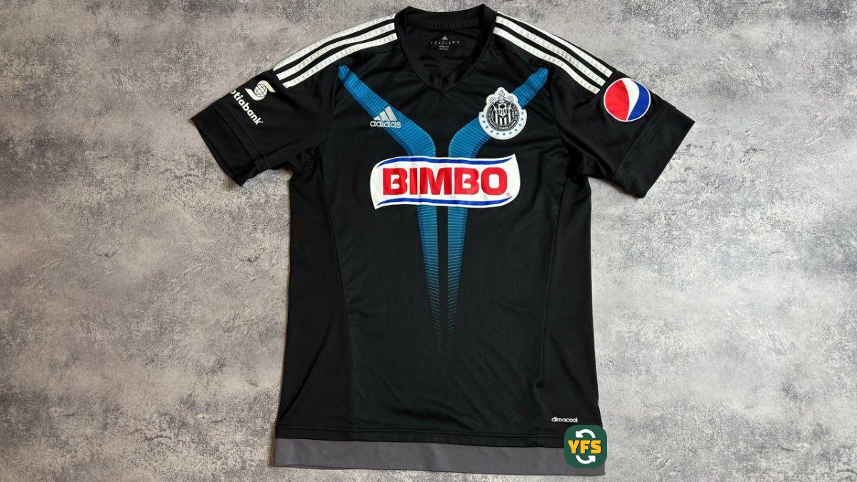 Chivas del Guadalajara 2014-2015 Away