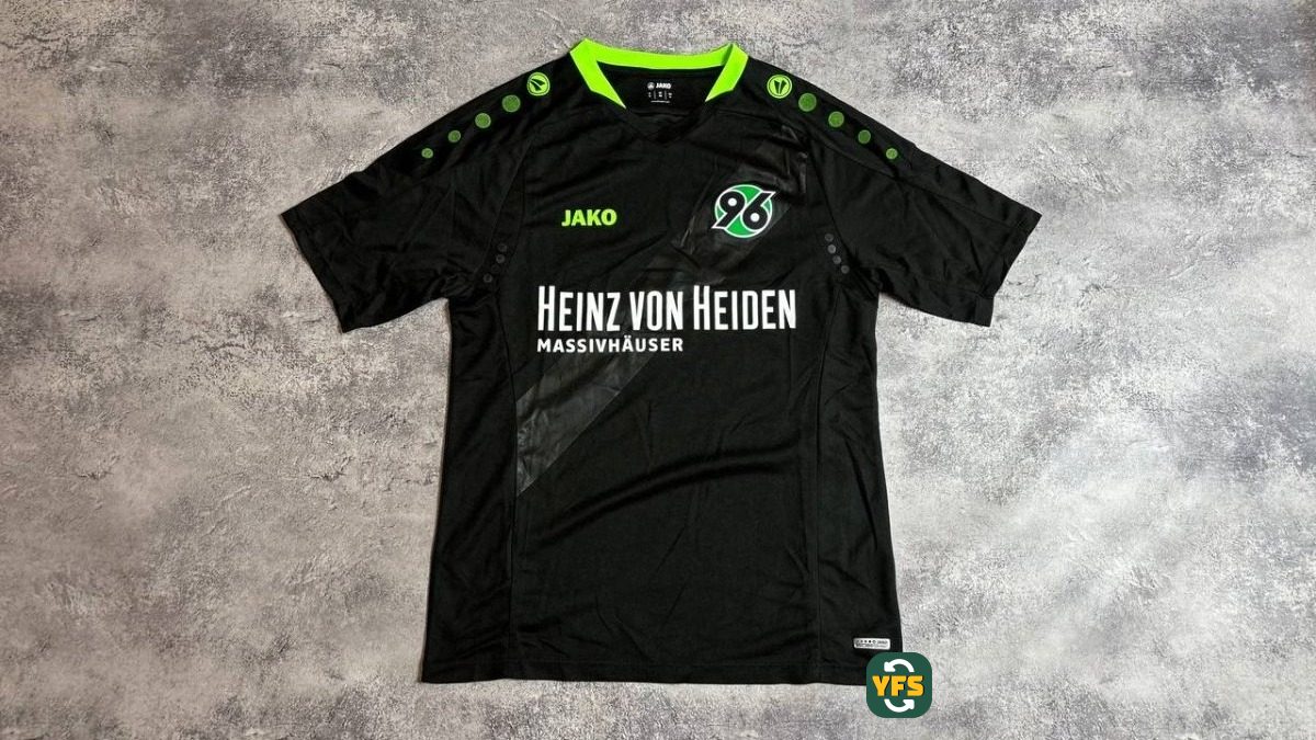 Hannover 96 2015-2016 Home