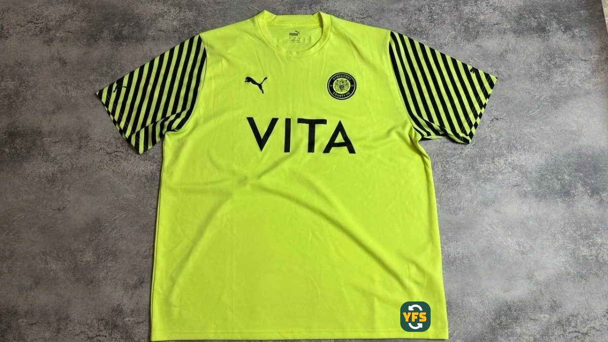 Stockport County 2022-2023 Third Store Version Puma - YourFootballShirt - Photo 1