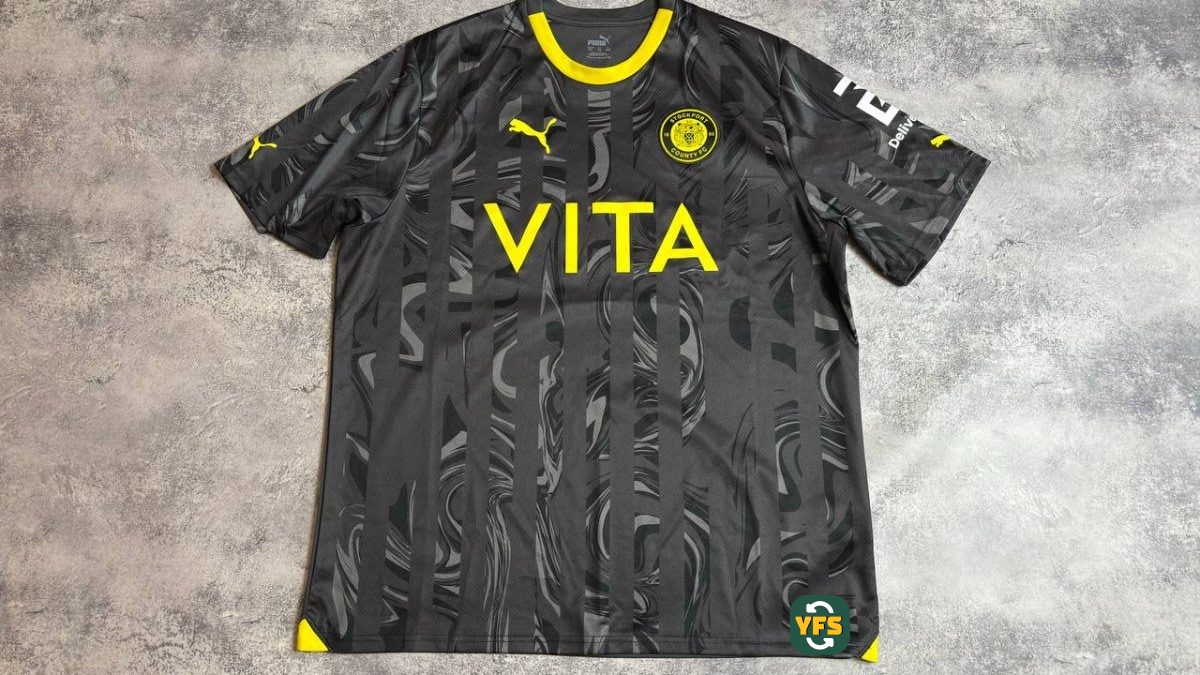 Stockport County 2023-2024 Home Store Version Puma - YourFootballShirt - Photo 1