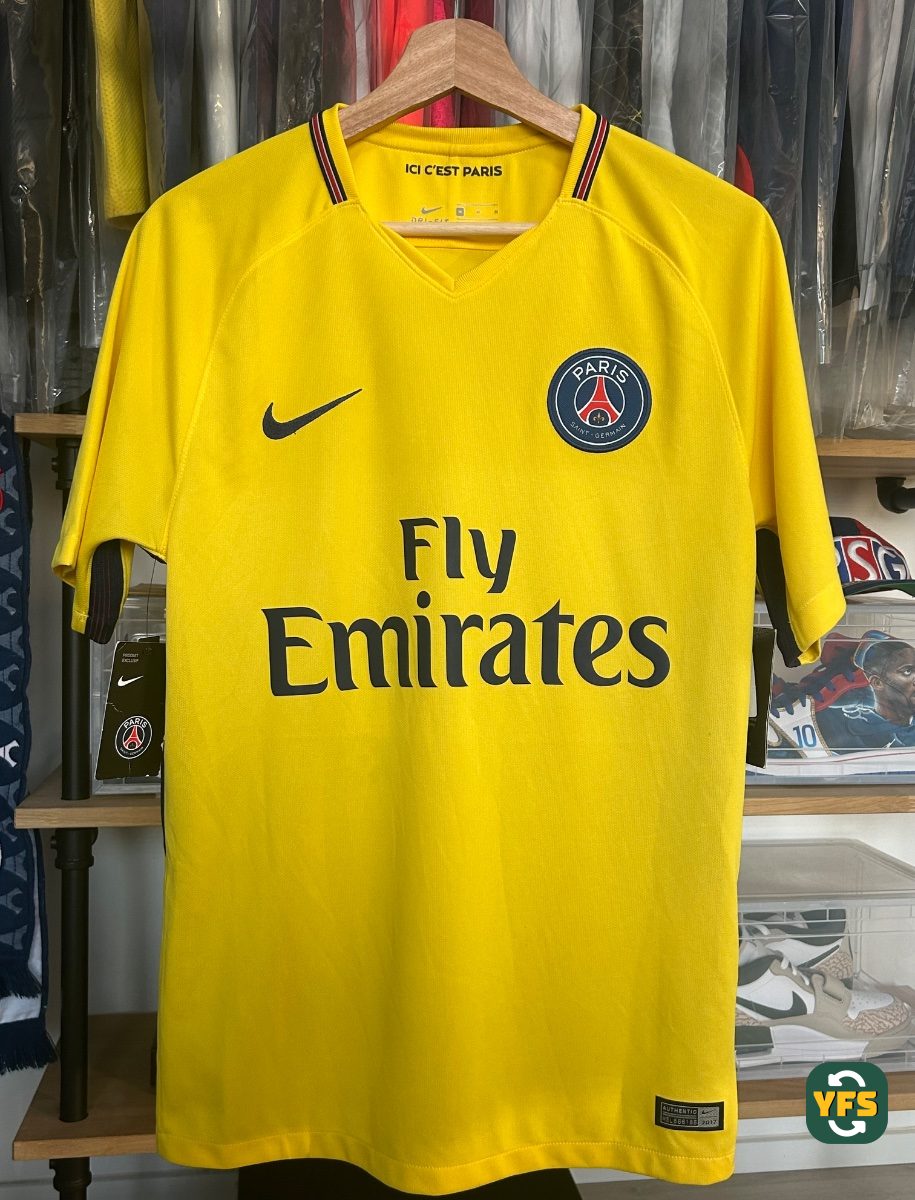 PSG 2017-2018 Store Version Nike - YourFootballShirt - Photo 1