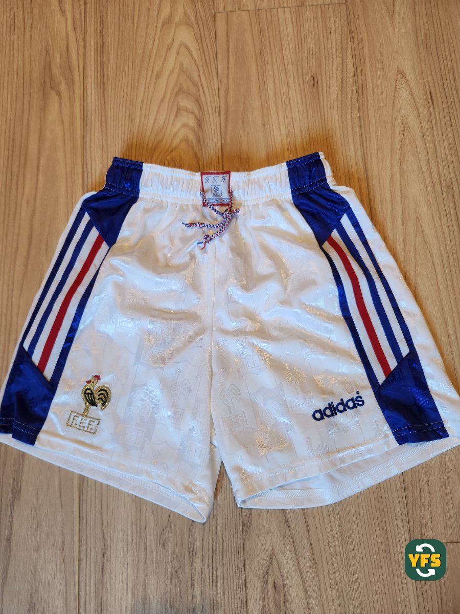 France 1996-1997 Home Store Version Adidas - YourFootballShirt - Photo 1