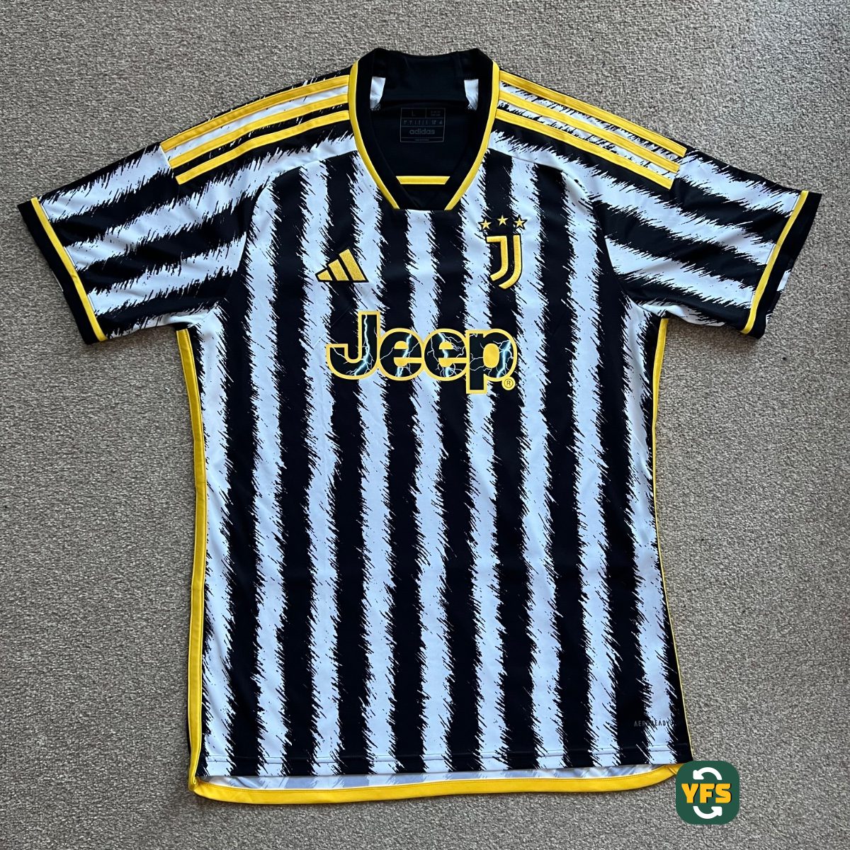 Juventus Turin 2023-2024 Home Store Version Adidas - YourFootballShirt - Photo 1