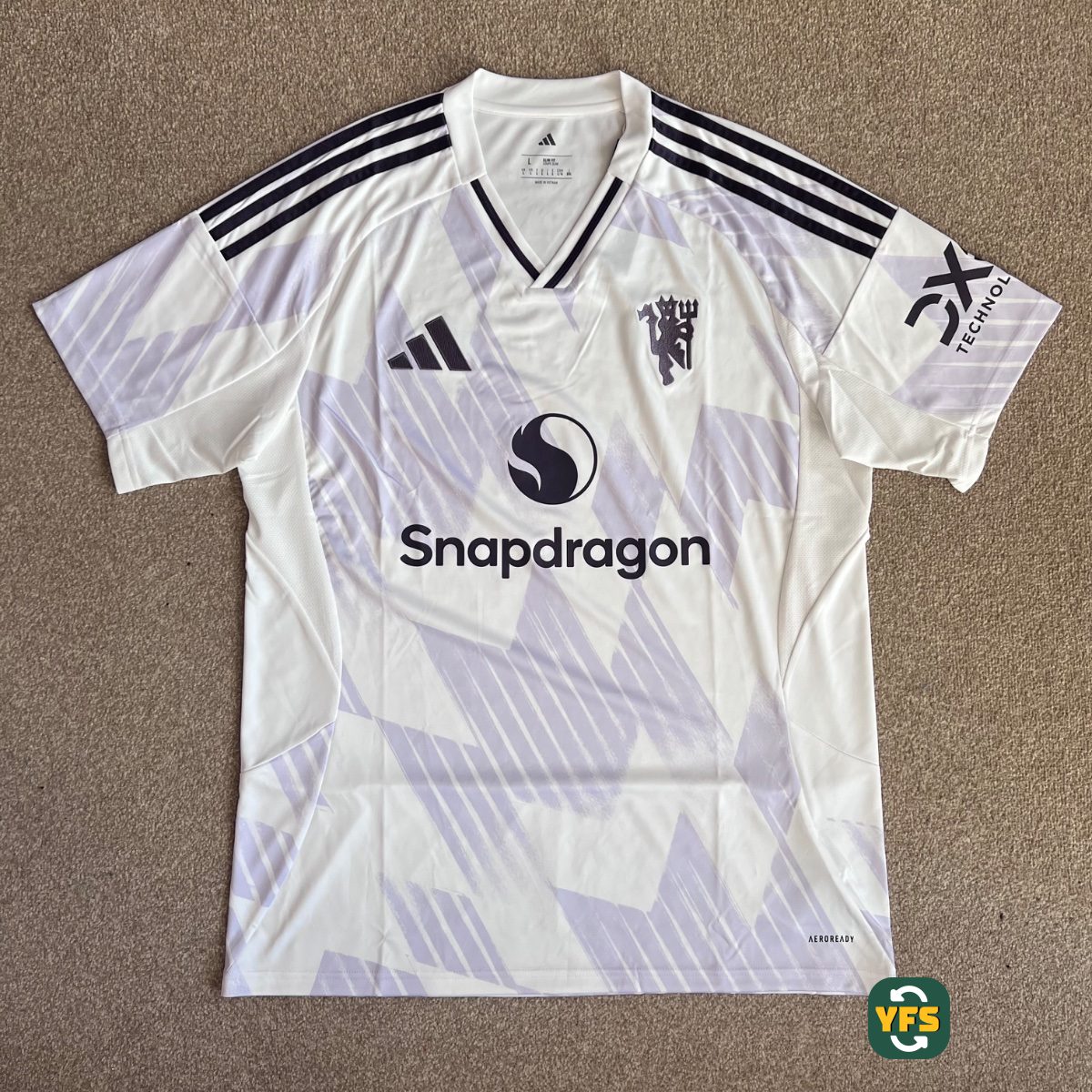 Manchester United 2025-2026 Away Store Version Adidas - YourFootballShirt - Photo 1