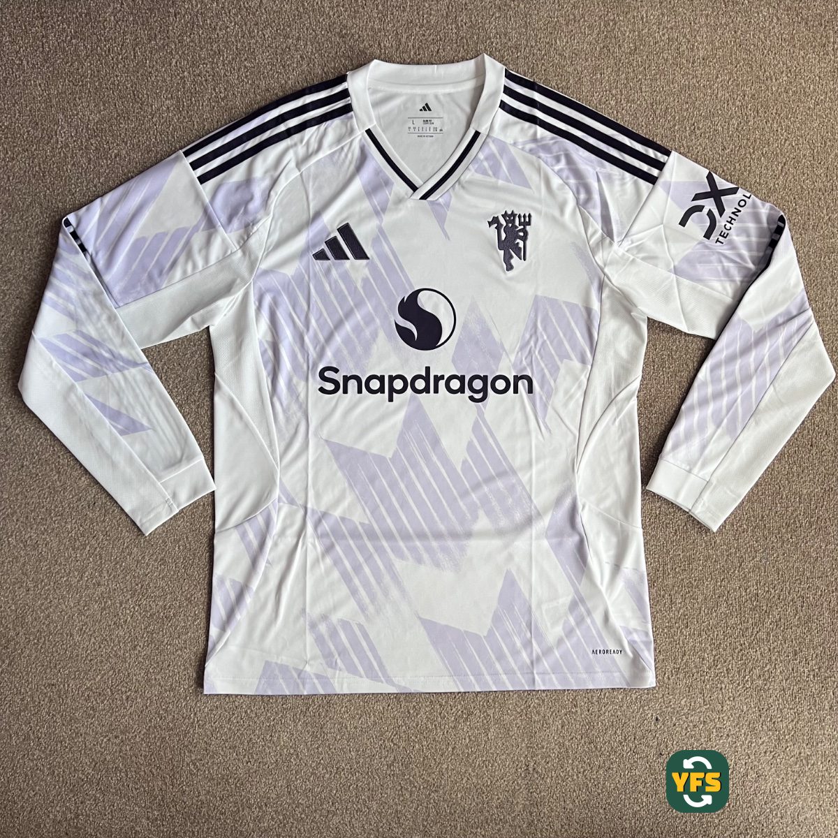 Manchester United 2025-2026 Away Store Version Adidas - YourFootballShirt - Photo 1