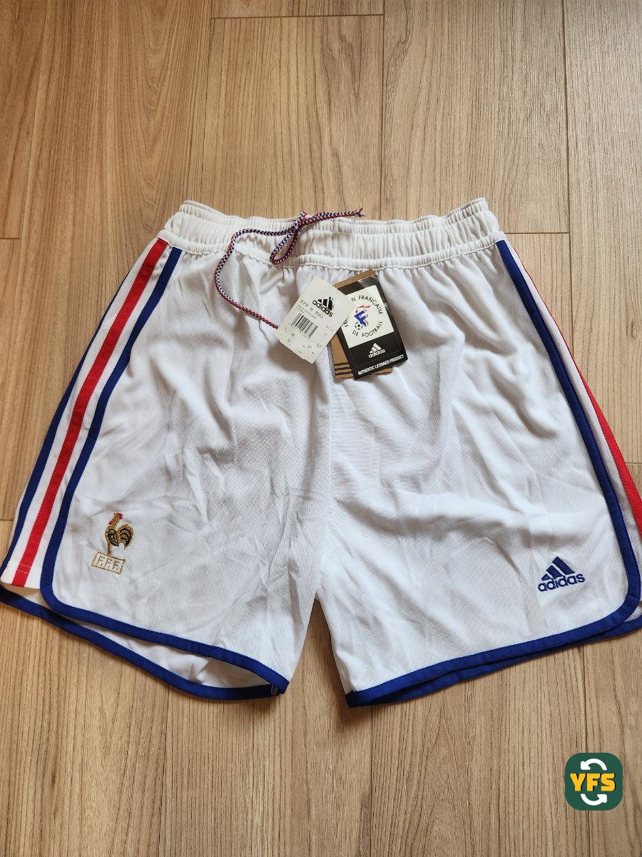 France 2000-2001 Home Store Version Adidas - YourFootballShirt - Photo 1