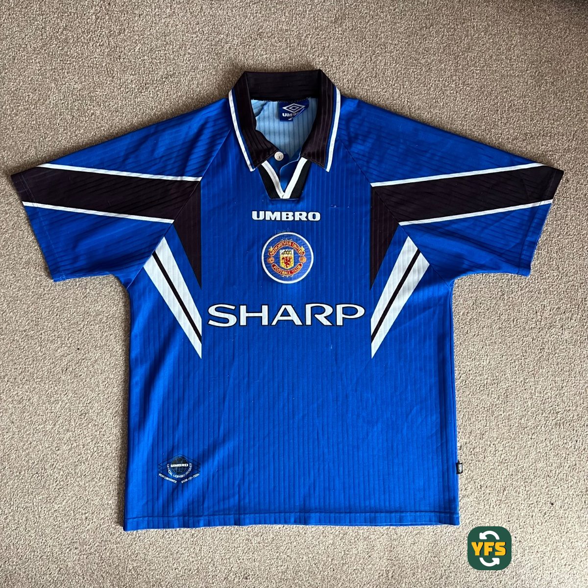 Manchester United 1996-1997 Third Store Version Umbro - YourFootballShirt