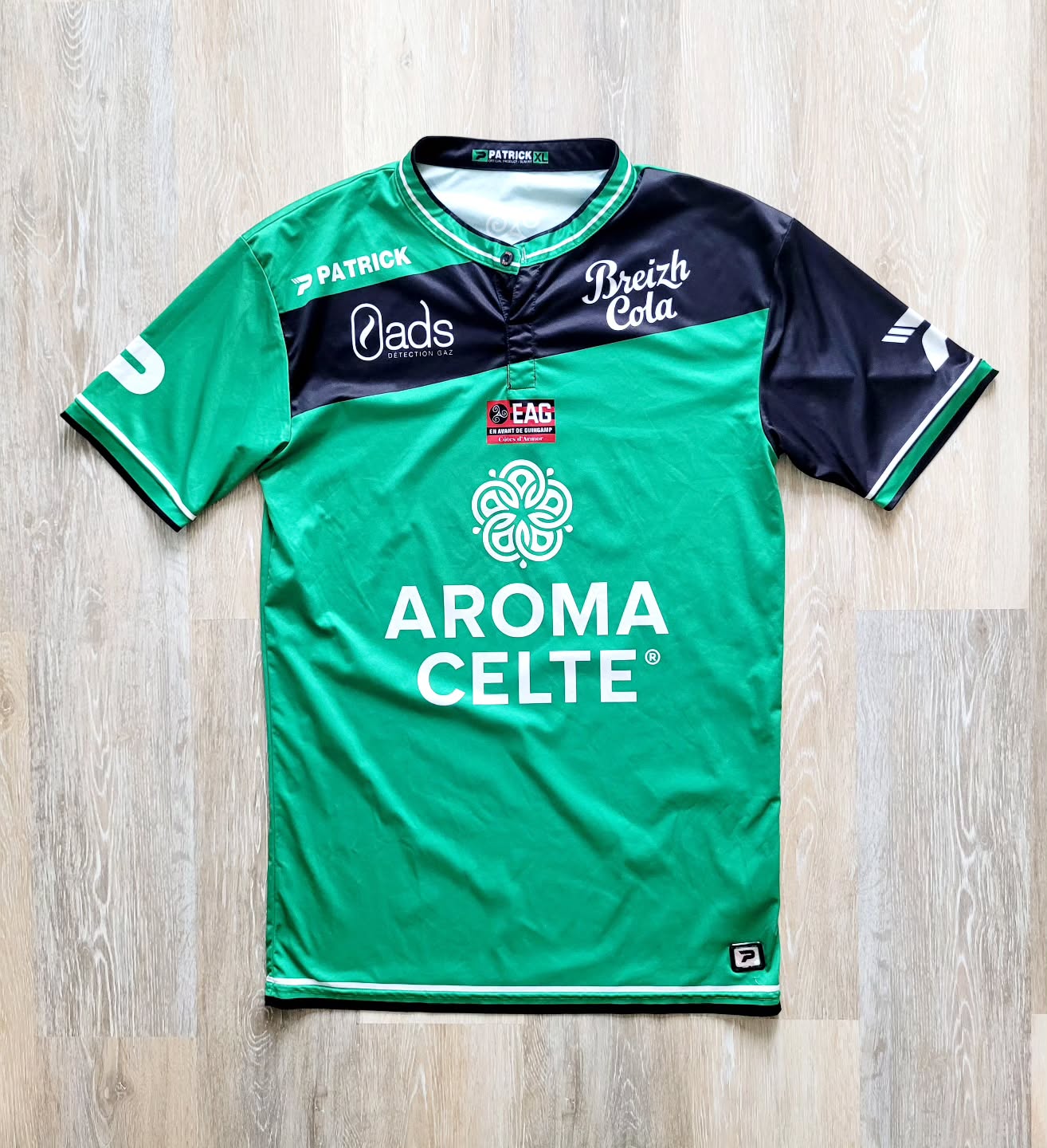 EA Guingamp 2016-2017 Goalkeeper Store Version Patrick - YourFootballShirt
