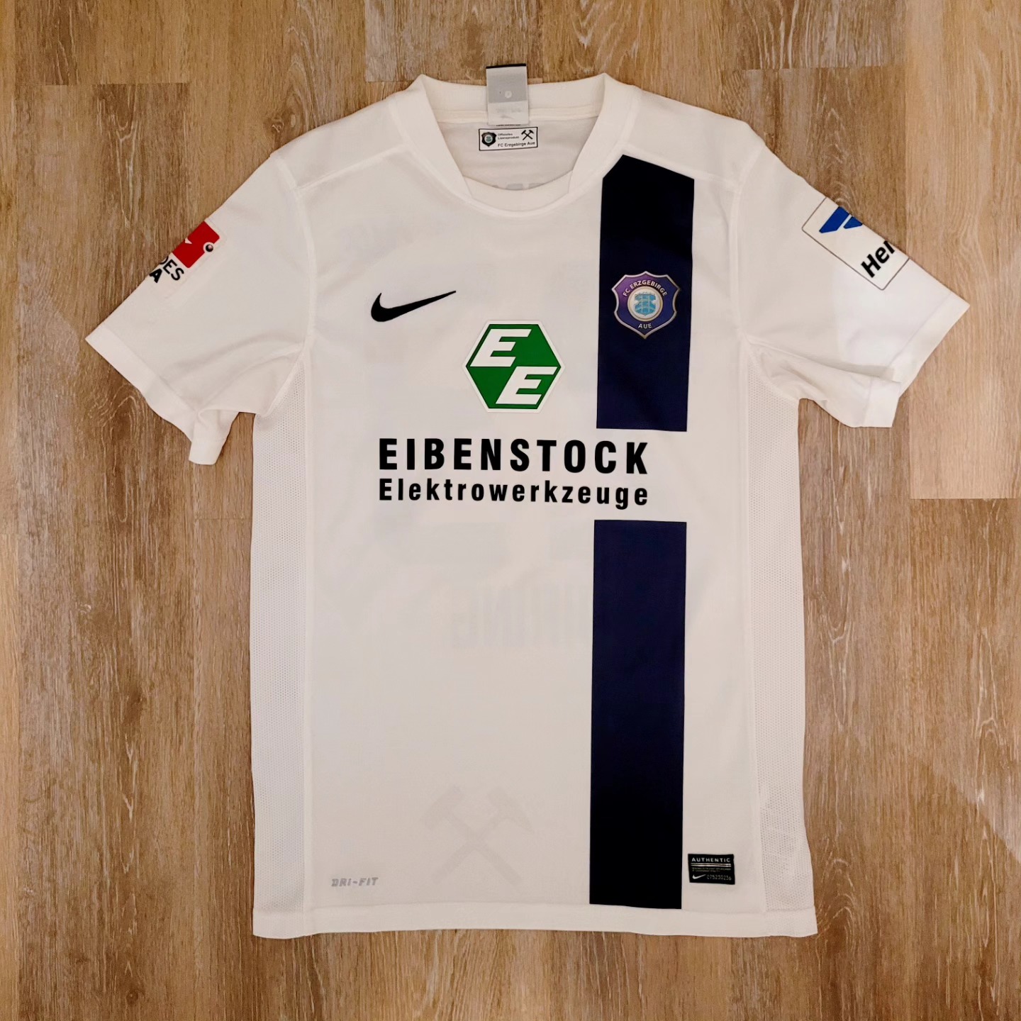 Erzebirge Aue 2013-2014 Away Diring #23