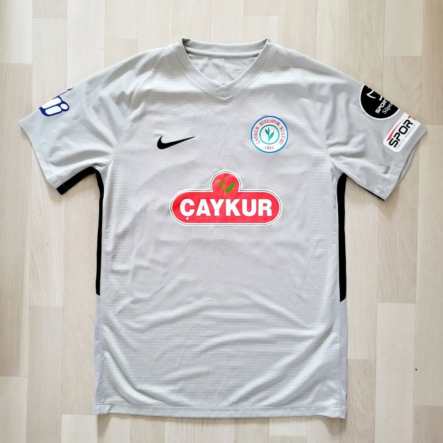 Caykur Rizespor 2018-2019 Fourth Uslu #54