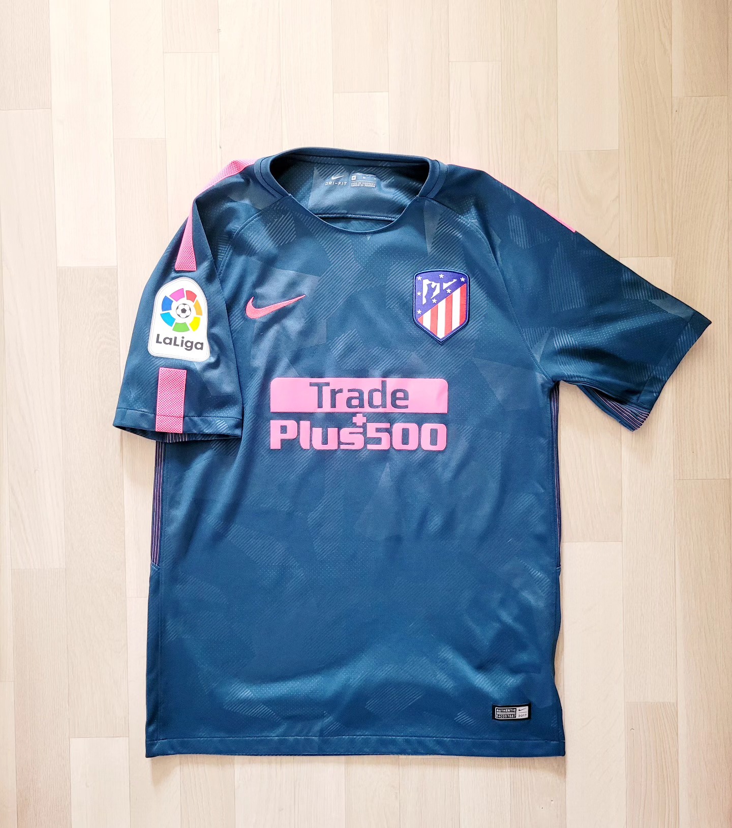 Atletico Madrid 2017-2018 Away Store Version Nike - YourFootballShirt