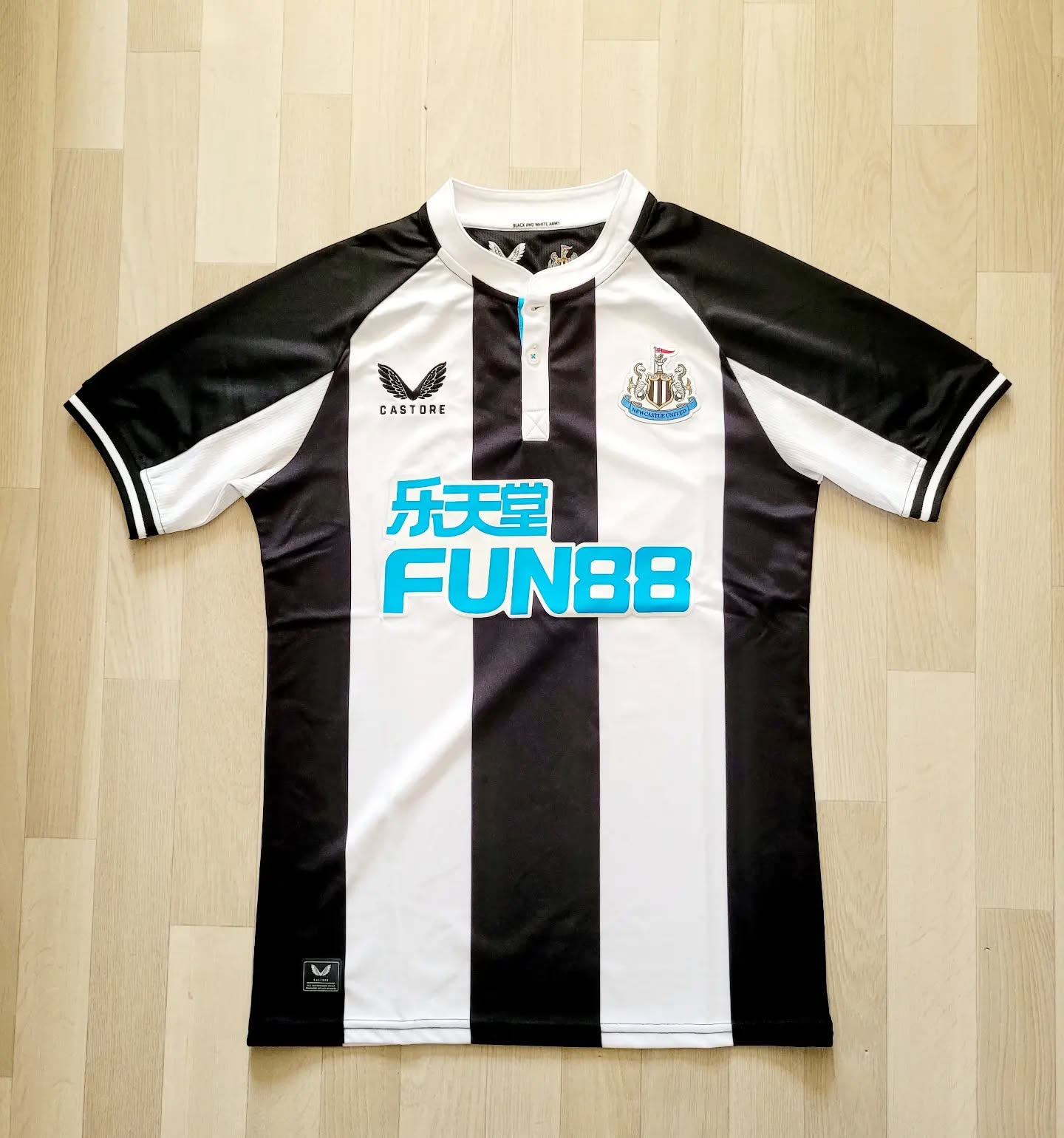 Newcastle United 2021-2022 Home Store Version Castore - YourFootballShirt