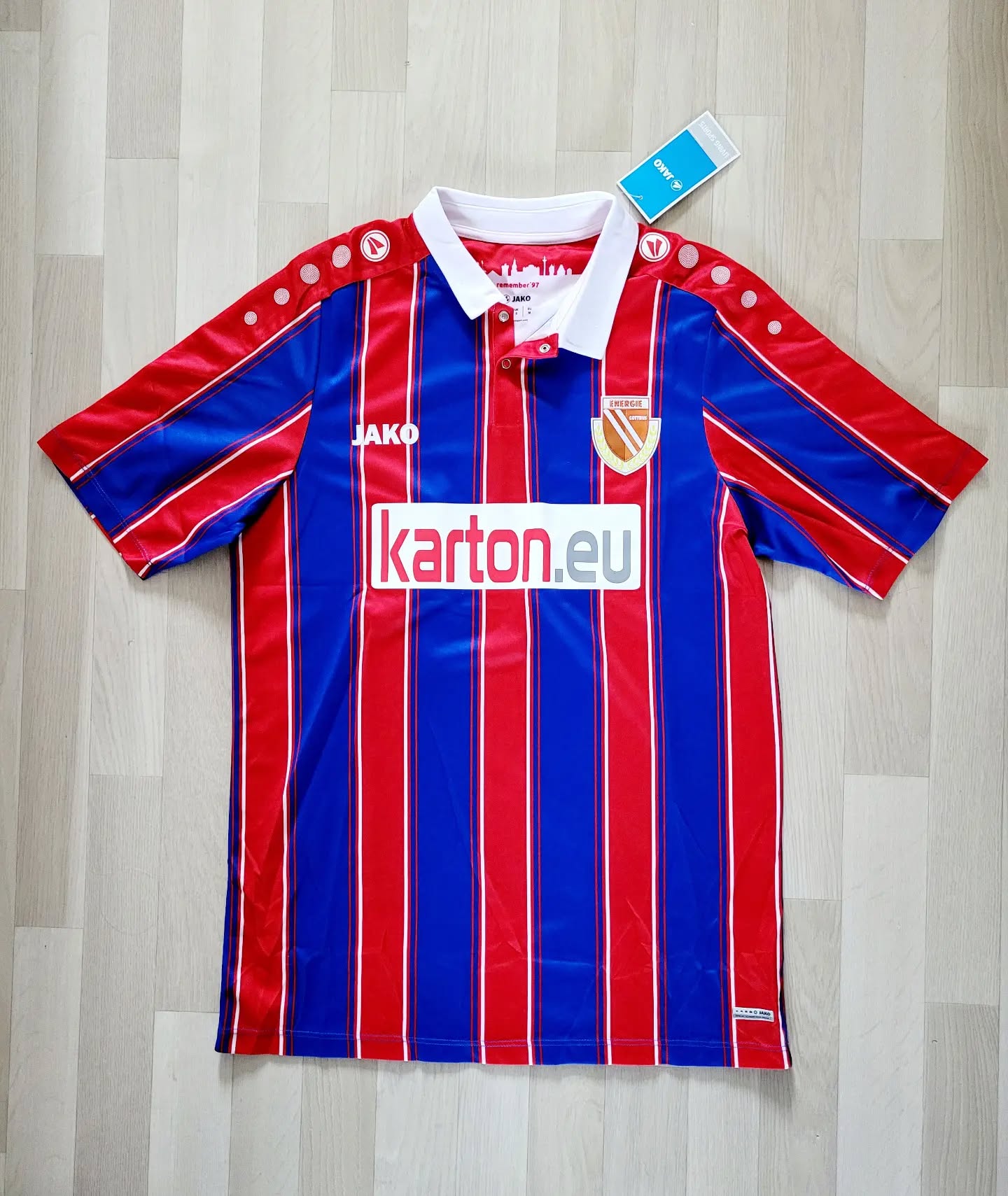 Energie Cottbus 2017-2018 Home Store Version Jako - YourFootballShirt