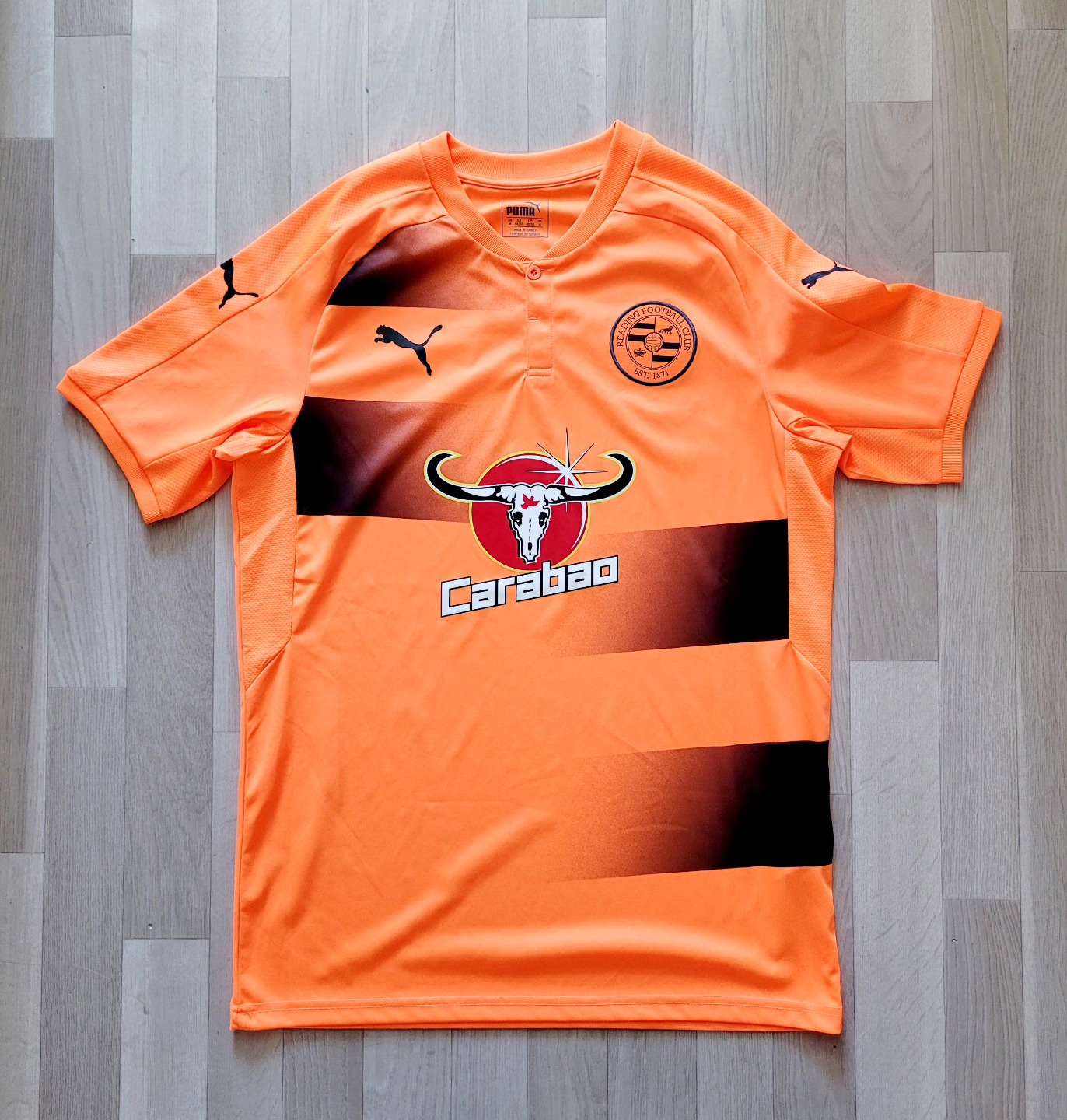 Reading 2017-2018 Away Store Version Puma - YourFootballShirt
