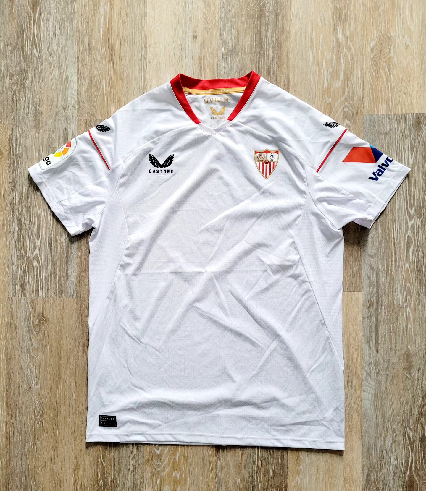 Sevilla FC 2022-2023 Home Store Version Castore - YourFootballShirt